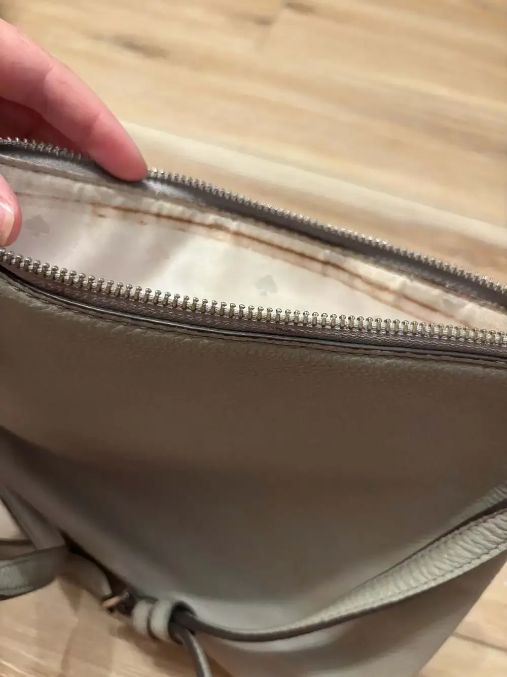 Kate Spade Jackson Pebbled Leather Large Crossbody Bag in Nimbus Grey